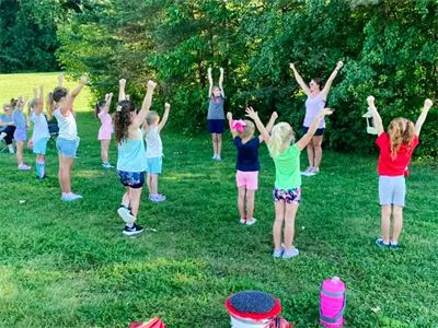 Holly Stampede Cheerleaders Practicing